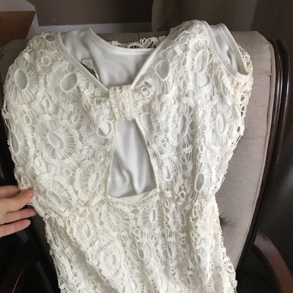 Dress - Picture 3 of 3